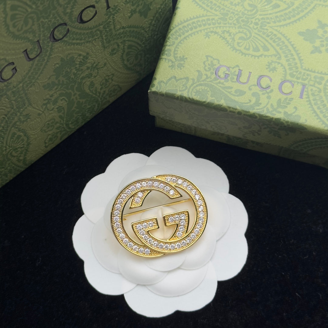 Gucci Brooch Gold 184132